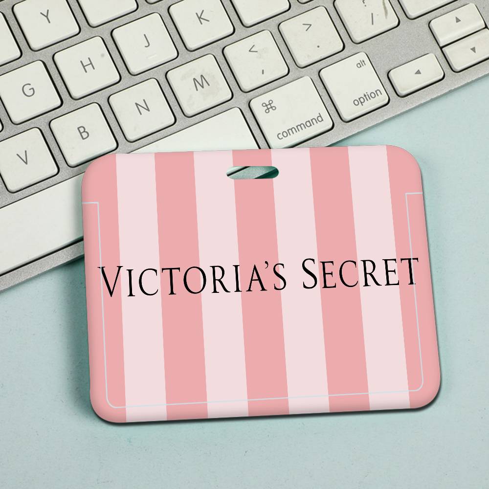 حافظة بطاقات هوية للعمل من HD  - مراجعة Women'S Bags Victoria وسعره